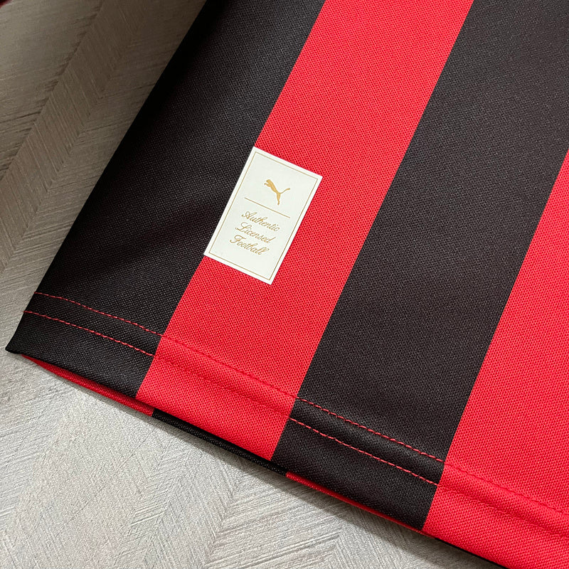 camisa-camiseta-manga-longa-milan-puma-versao-versao-torcedor-masculina-24-25-comemorativa-125-anos-vermelha-vermelho-preta-preto_7
