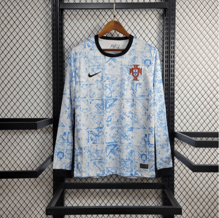camisa-camiseta-manga-longa-portugal-selecao-selecao-nike-portuguesa-versao-versao-torcedor-masculina-24-25-away-fora-ii-secundaria-2-cr7-cristiano-ronaldo-branca-branco-vermelha-verm_b878099f-3a82-48aa-bcea-872369b7eb98