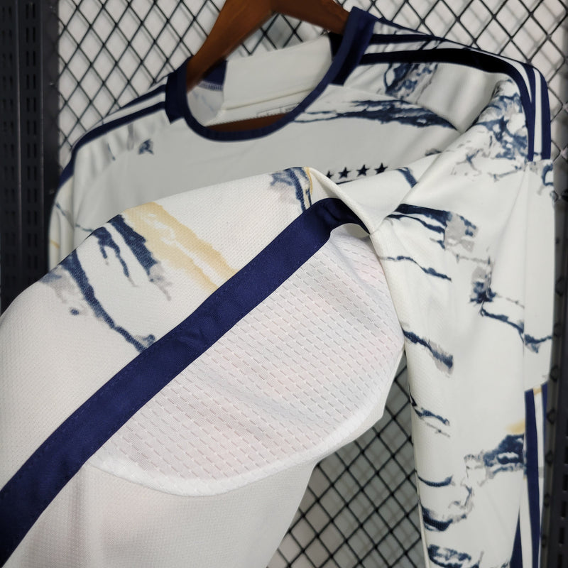 camisa-camiseta-manga-longa-selecao-selecao-italiana-italia-italia-adidas-versao-versao-torcedor-masculina-23-24-away-fora-ii-secundaria-2-azul-verde-vermelha-vermelho-branca-branco-p_e2f4c56d-fcd6-474c-9e70-996f1fb9c212