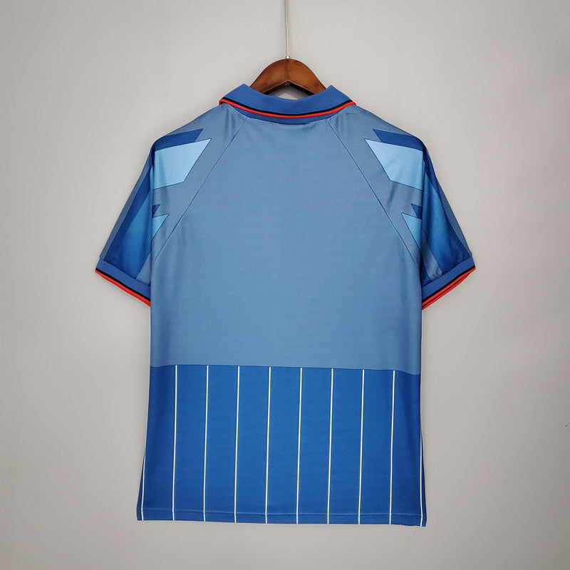 camisa-camiseta-milan-lotto-OPEL-versao-torcedor-masculina-95-96-third-away-fora-iii-terceira-3-azul-branca-branco-retro_2