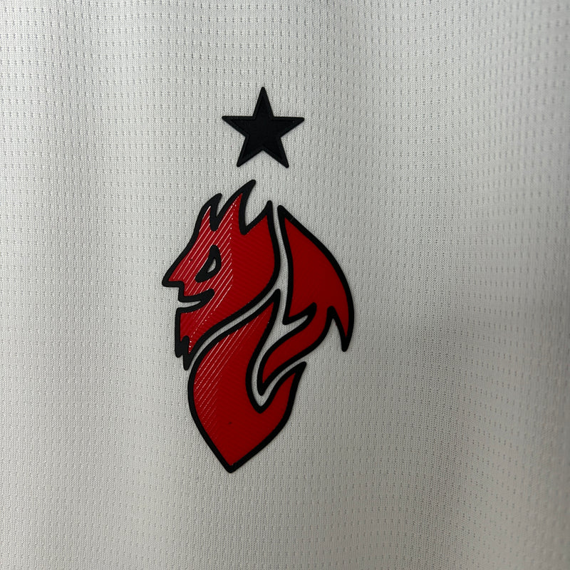 camisa-camiseta-milan-puma-emirates-fly-better-versao-torcedor-masculina-25-26-away-fora-ii-secundaria-2-vermelha-vermelho-preta-preto-branca-branco_3