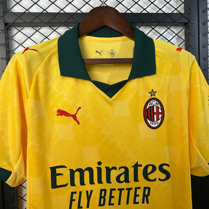camisa-camiseta-milan-puma-emirates-fly-better-versao-torcedor-masculina-25-26-third-away-fora-iii-terceira-3-vermelha-vermelho-preta-preto-amarela-amarelo-verde_2