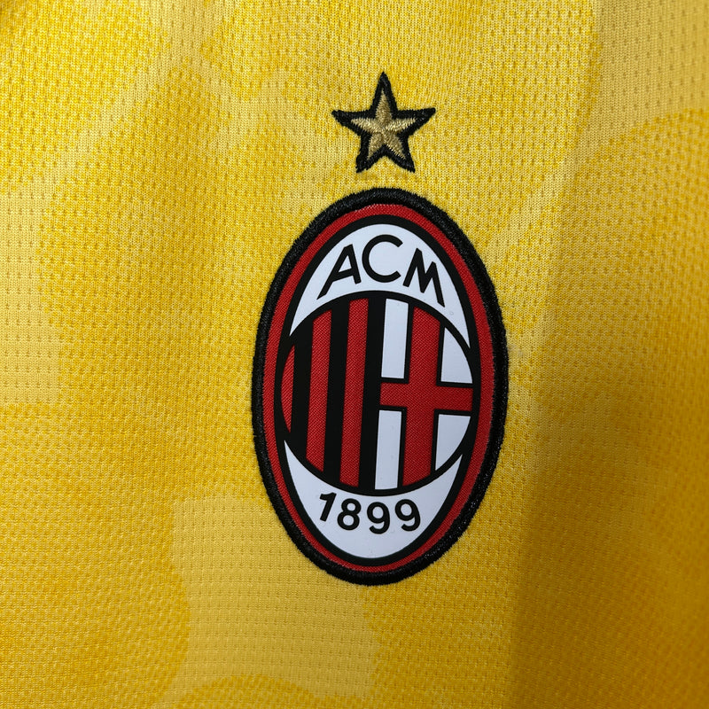 camisa-camiseta-milan-puma-emirates-fly-better-versao-torcedor-masculina-25-26-third-away-fora-iii-terceira-3-vermelha-vermelho-preta-preto-amarela-amarelo-verde_3