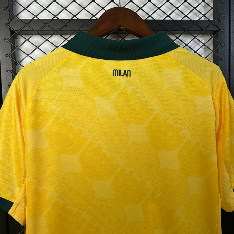 camisa-camiseta-milan-puma-emirates-fly-better-versao-torcedor-masculina-25-26-third-away-fora-iii-terceira-3-vermelha-vermelho-preta-preto-amarela-amarelo-verde_8
