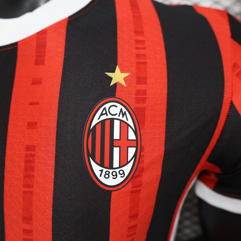 camisa-camiseta-milan-puma-emirates-fly-better-versao-versao-jogador-masculina-24-25-home-casa-i-principal-1-vermelha-preta-branca-vermelho-preto-branco_2