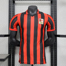camisa-camiseta-milan-puma-versao-versao-jogador-masculina-24-25-comemorativa-125-anos-vermelha-vermelho-preta-preto_1