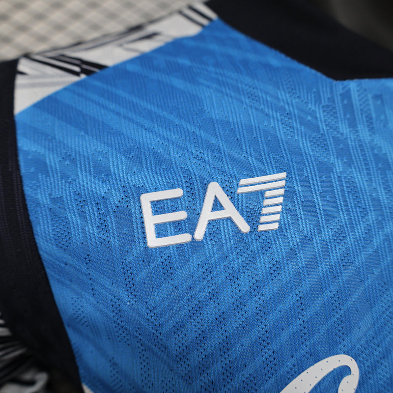 camisa-camiseta-napoli-ea7-coca-cola-versao-versao-jogador-masculina-24-25-edicao-edicao-especial-branca-branco-preta-preto-azul-cinza_10