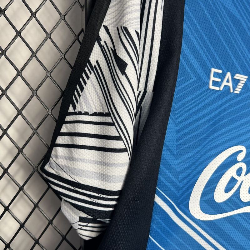 camisa-camiseta-napoli-ea7-coca-cola-versao-versao-torcedor-masculina-24-25-edicao-edicao-especial-branca-branco-preta-preto-azul-cinza_6