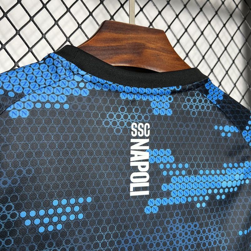 camisa-camiseta-napoli-ea7-coca-cola-versao-versao-torcedor-masculina-24-25-treino-preta-preto-azul_3