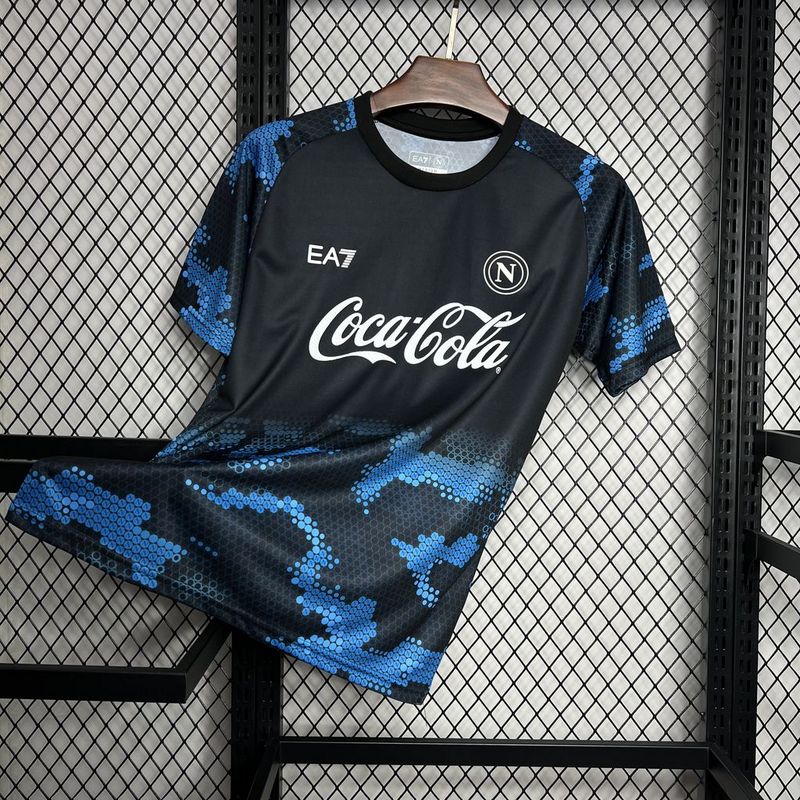 camisa-camiseta-napoli-ea7-coca-cola-versao-versao-torcedor-masculina-24-25-treino-preta-preto-azul_5
