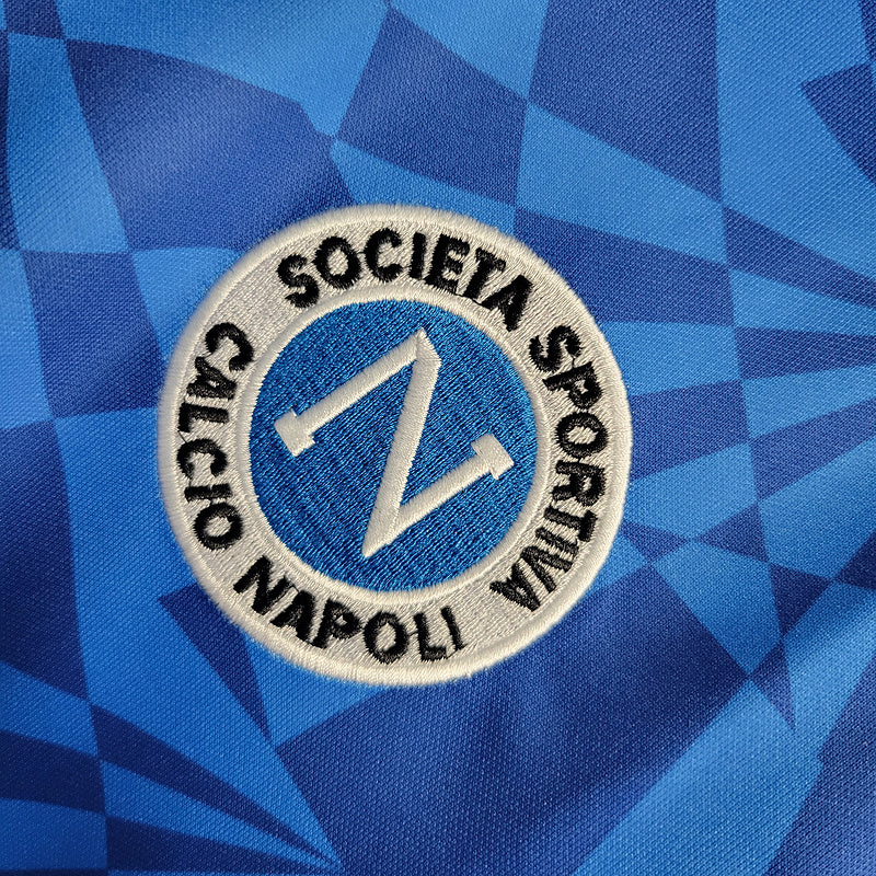 camisa-camiseta-napoli-umbro-voiello-versao-versao-torcedor-masculina-91-93-home-casa-i-1-principal-branca-branco-azul-retro-retro_7