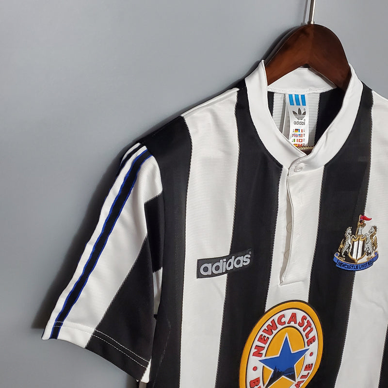 camisa-camiseta-newcastle-united-adidas-brown-ale-versao-versao-torcedor-masculina-95-97-home-casa-i-principal-1-preta-branca-preto-branco-retro-retro_5
