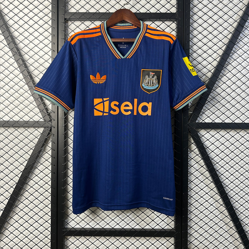 camisa-camiseta-newcastle-united-adidas-sela-versao-torcedor-masculina-25-26-third-away-fora-iii-terceira-3-azul-laranja_1