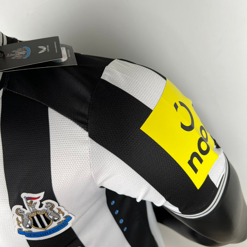 camisa-camiseta-newcastle-united-castore-sela-versao-versao-jogador-masculina-23-24-home-casa-i-principal-1-preta-branca-preto-branco_3