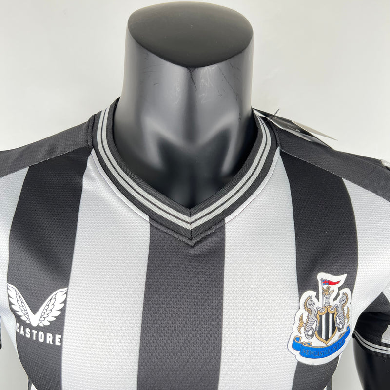 camisa-camiseta-newcastle-united-castore-sela-versao-versao-jogador-masculina-23-24-home-casa-i-principal-1-preta-branca-preto-branco_4