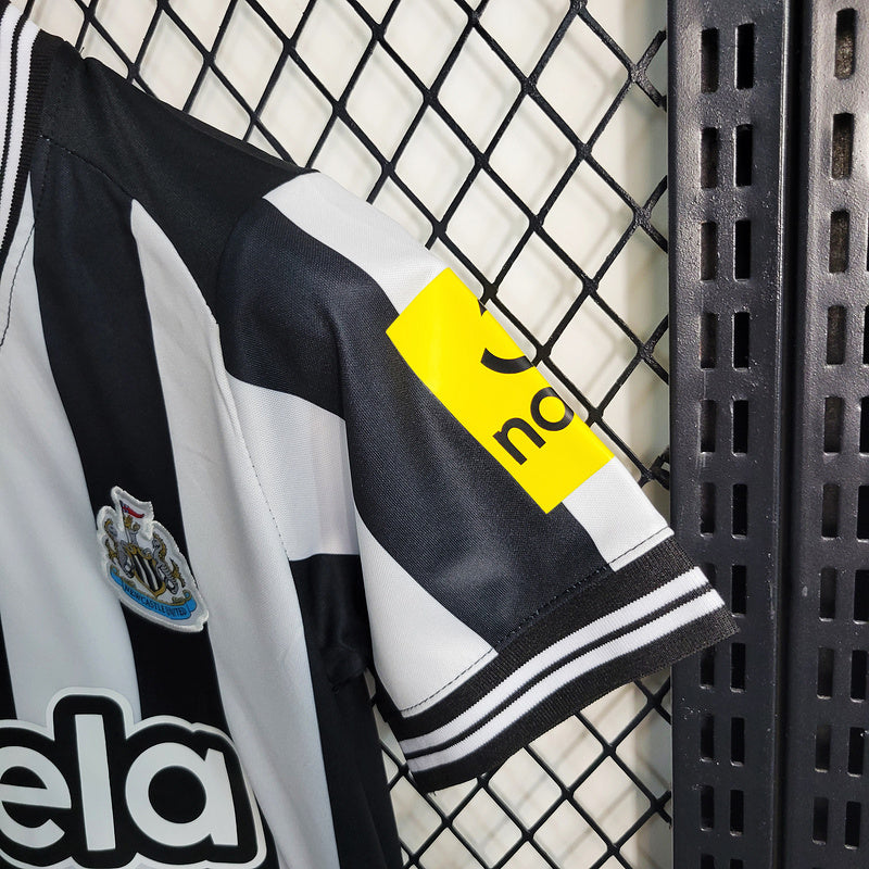 camisa-camiseta-newcastle-united-castore-sela-versao-versao-torcedor-conjunto-infantil-shorts-23-24-home-casa-i-principal-1-preta-branca-preto-branco_7