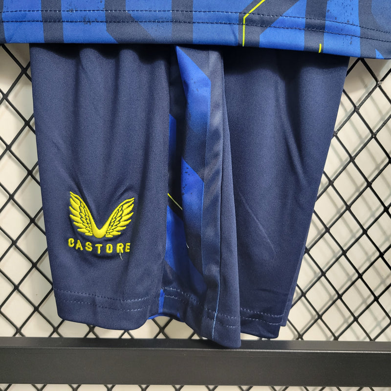 camisa-camiseta-newcastle-united-castore-sela-versao-versao-torcedor-conjunto-infantil-shorts-23-24-third-away-fora-iii-terceira-3-preta-branca-preto-branco-azul-amarela-amarelo_6