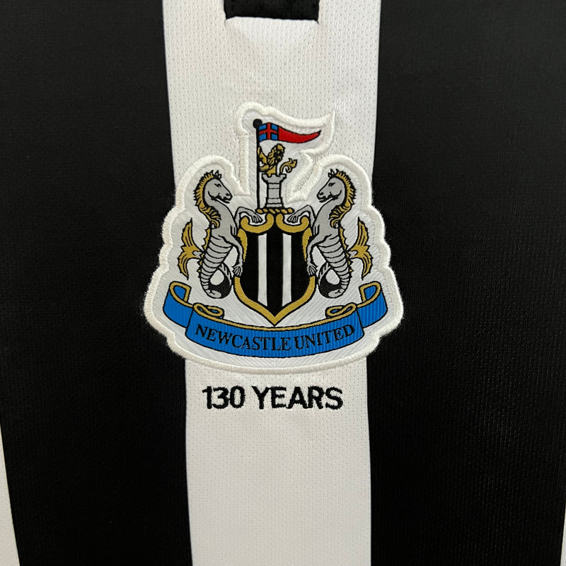 camisa-camiseta-newcastle-united-castore-sela-versao-versao-torcedor-masculina-23-24-comemorativa-130-anos-preta-branca-preto-branco_7