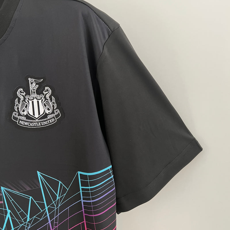 camisa-camiseta-newcastle-united-castore-sela-versao-versao-torcedor-masculina-23-24-treino-treinamento-preta-branca-preto-branco-rosa-azul-roxa_6