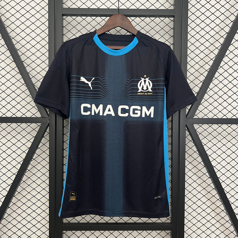 camisa-camiseta-olympique-de-marseille-puma-cma-cgm-versao-torcedor-masculina-25-26-away-fora-ii-secundaria-2-branca-branco-azul-preta-preto_1