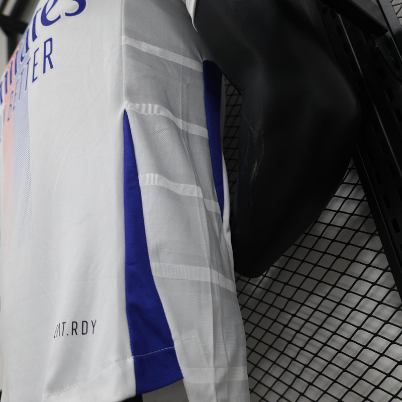 camisa-camiseta-olympique-lyonnais-adidas-emirates-fly-better-versao-versao-jogador-masculina-24-25-home-casa-i-principal-1-vermelha-vermelho-azul-branca-branco_6