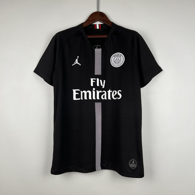 camisa-camiseta-paris-saint-germain-psg-jordan-fly-emirates-versao-versao-torcedor-masculina-18-19-third-away-fora-iii-terceira-3-neymar-jr-branca-branco-preta-preto-retro-retro_1