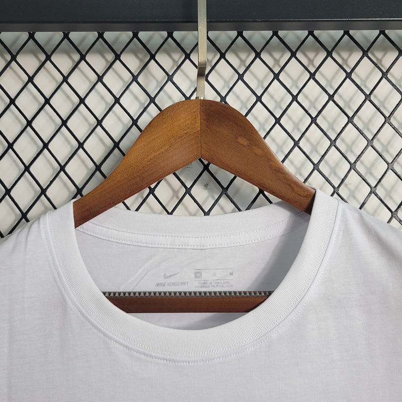 camisa-camiseta-paris-saint-germain-psg-nike-balmain-versao-versao-torcedor-masculina-23-24-edicao-edicao-especial-preta-preto-branca-branco-refletiva_2