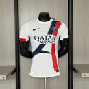 camisa-camiseta-paris-saint-germain-psg-nike-qatar-airways-versao-versao-jogador-masculina-24-25-away-fora-ii-secundaria-2-branca-branco-azul-vermelha-vermelho_1