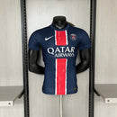 camisa-camiseta-paris-saint-germain-psg-nike-qatar-airways-versao-versao-jogador-masculina-24-25-home-casa-i-principal-1-vermelha-vermelho-azul-branca-branco_1