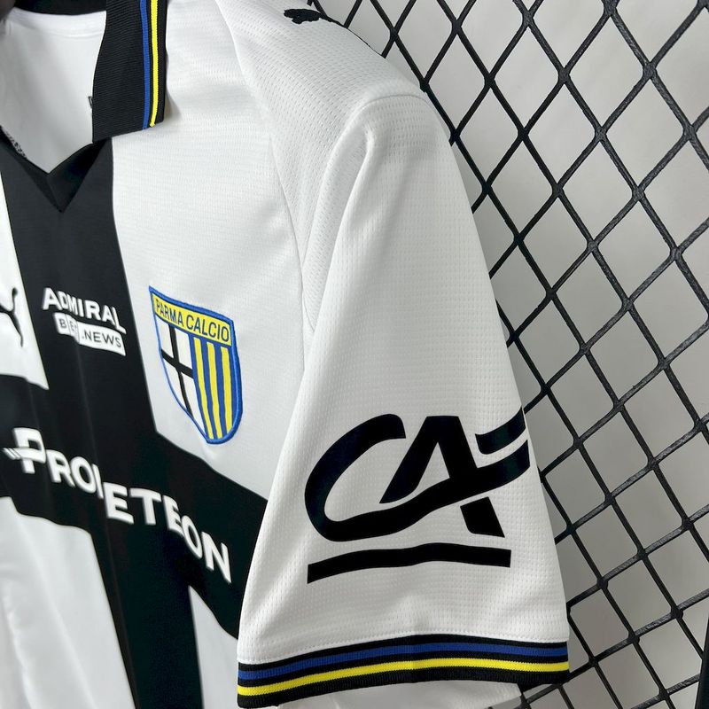 camisa-camiseta-parma-prometeon-puma-admiral-versao-torcedor-masculina-25-26-home-casa-i-principal-1-preta-preto-branca-branco-amarela-amarelo_4