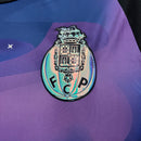 camisa-camiseta-porto-nb-new-balance-betano-versao-versao-torcedor-masculina-25-26-edicao-edicao-especial-roxa-roxo-preta-preto-stop-the-purple-para-vestir-nao-nao-para-marca