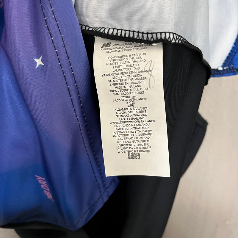 camisa-camiseta-porto-nb-new-balance-betano-versao-versao-torcedor-masculina-25-26-edicao-edicao-especial-roxa-roxo-preta-preto-stop-the-purple-para-vestir-nao-nao-para-marca_9