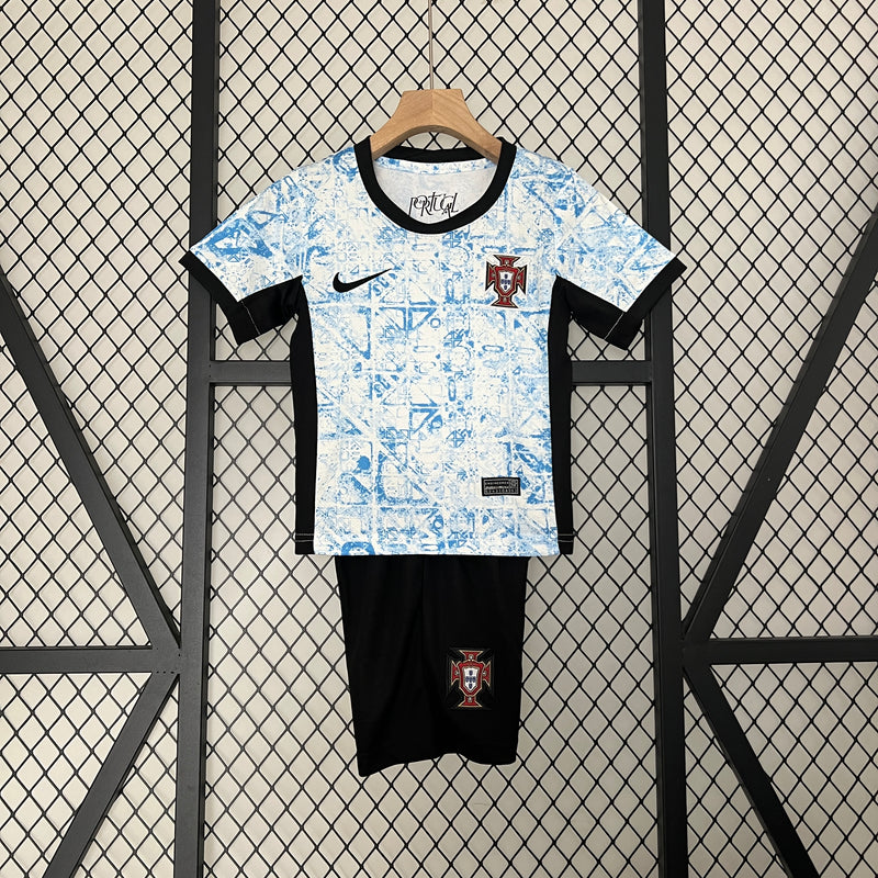 camisa-camiseta-portugal-selecao-selecao-nike-portuguesa-versao-versao-torcedor-conjunto-infantil-shorts-24-25-away-fora-ii-secundaria-2-cr7-cristiano-ronaldo-branca-branco-vermelha-v_919a3a0b-fde8-406b-b59d-e5c42e02a4fd