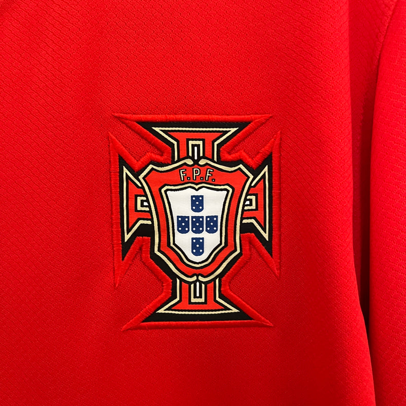 camisa-camiseta-portugal-selecao-selecao-nike-portuguesa-versao-versao-torcedor-masculina-24-25-home-casa-i-principal-1-cr7-cristiano-ronaldo-branca-branco-vermelha-vermelho-verde_5