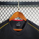 camisa-camiseta-portugal-selecao-selecao-portuguesa-nike-versao-versao-torcedor-masculina-2006-away-fora-ii-secundaria-2-preta-preto-amarela-amarelo-cr7-cristiano-ronaldo-retro-retro_8a8370af-b6f7-4130-90bc-b02e93e01eca