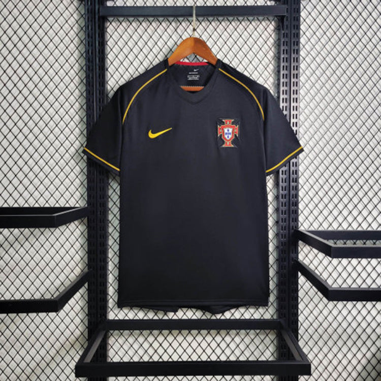 camisa-camiseta-portugal-selecao-selecao-portuguesa-nike-versao-versao-torcedor-masculina-2006-away-fora-ii-secundaria-2-preta-preto-amarela-amarelo-cr7-cristiano-ronaldo-retro-retro_9686c77f-5078-430f-baf4-d0e7b59d5696