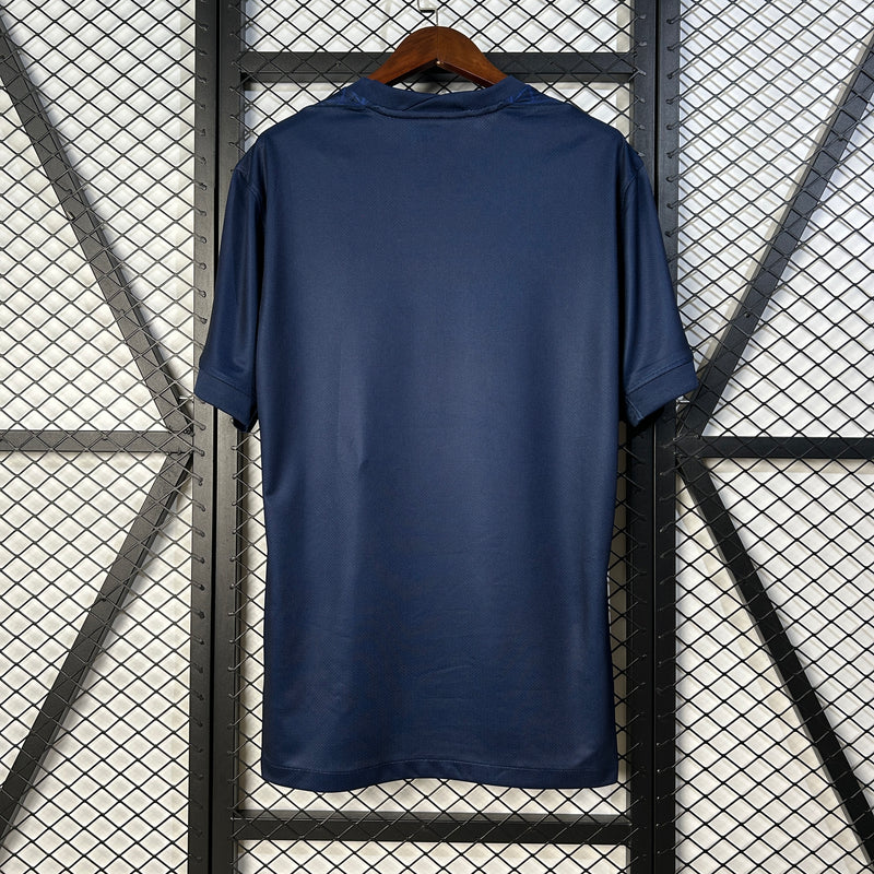 camisa-camiseta-psg-paris-saint-germain-nike-qatar-airways-versao-torcedor-masculina-25-26-home-casa-i-principal-1-azul-vermelha-vermelho-branca-branco_7