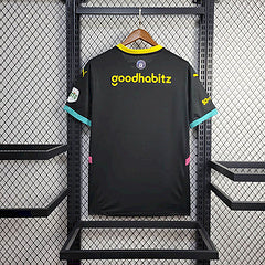 camisa-camiseta-psv-puma-brainport-eindhoven-metropoolregio-versao-versao-torcedor-masculina-24-25-away-fora-ii-secundaria-2-preta-preto-amarela-amarelo-azul_8