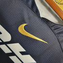 camisa-camiseta-pumas-nike-dhl-versao-versao-torcedor-masculina-23-24-away-fora-ii-secundaria-2-preto-preta-dourado-dourada-amarela-amarelo_2