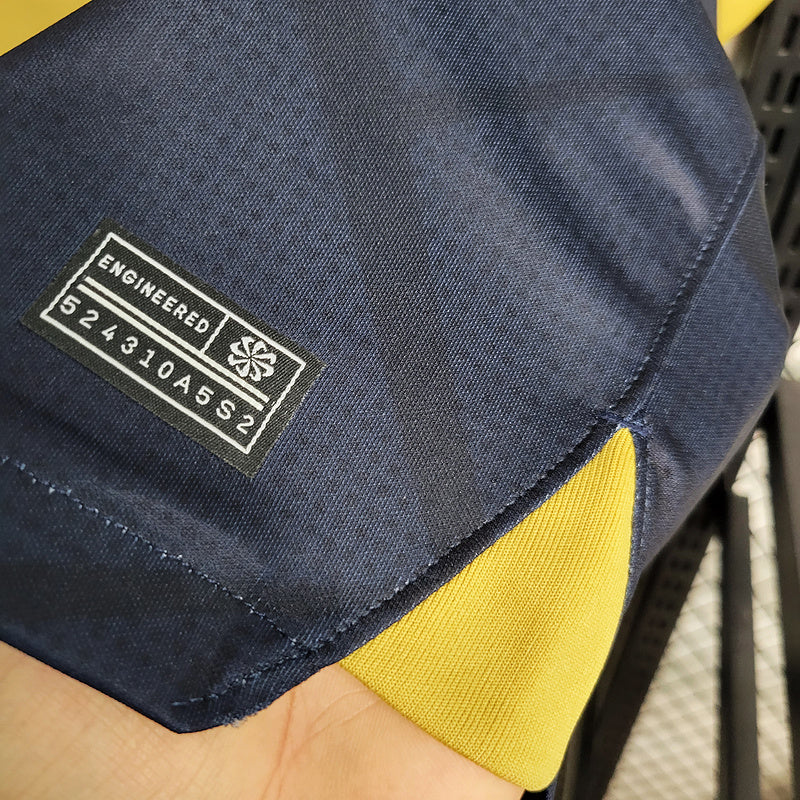 camisa-camiseta-pumas-nike-dhl-versao-versao-torcedor-masculina-23-24-away-fora-ii-secundaria-2-preto-preta-dourado-dourada-amarela-amarelo_7