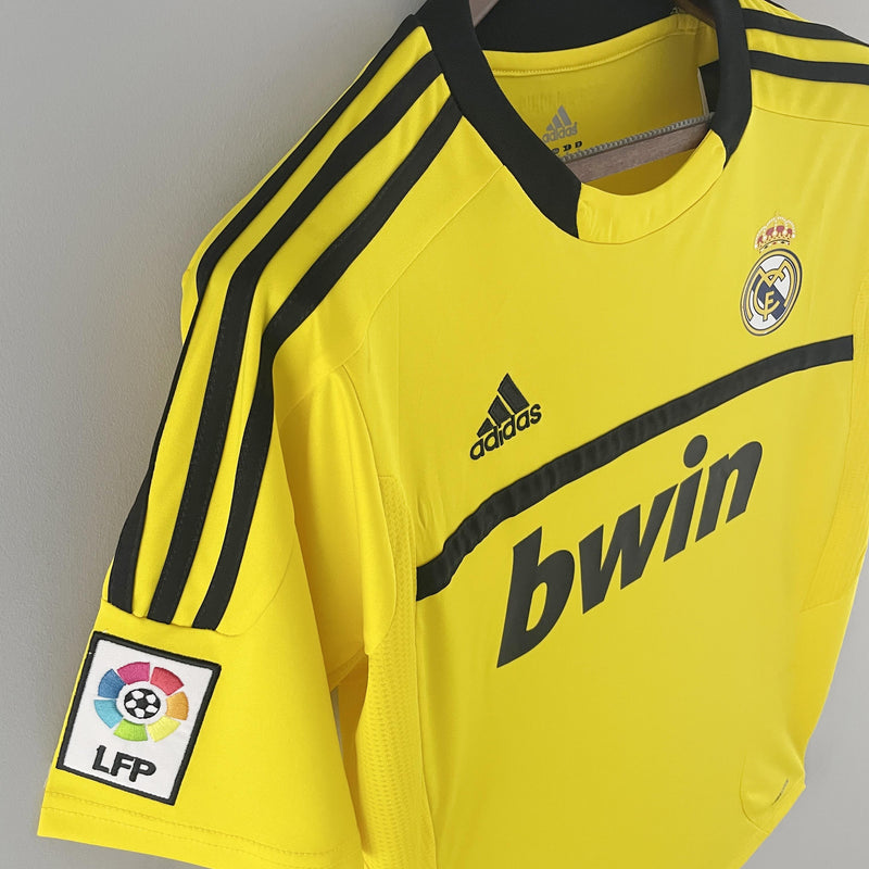 camisa-camiseta-real-madrid-adidas-bwin-versao-versao-torcedor-masculina-11-12-goleiro-preto-preta-retro-amarela-amarelo_10
