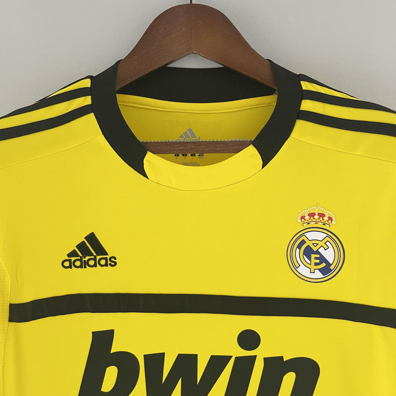 camisa-camiseta-real-madrid-adidas-bwin-versao-versao-torcedor-masculina-11-12-goleiro-preto-preta-retro-amarela-amarelo_9