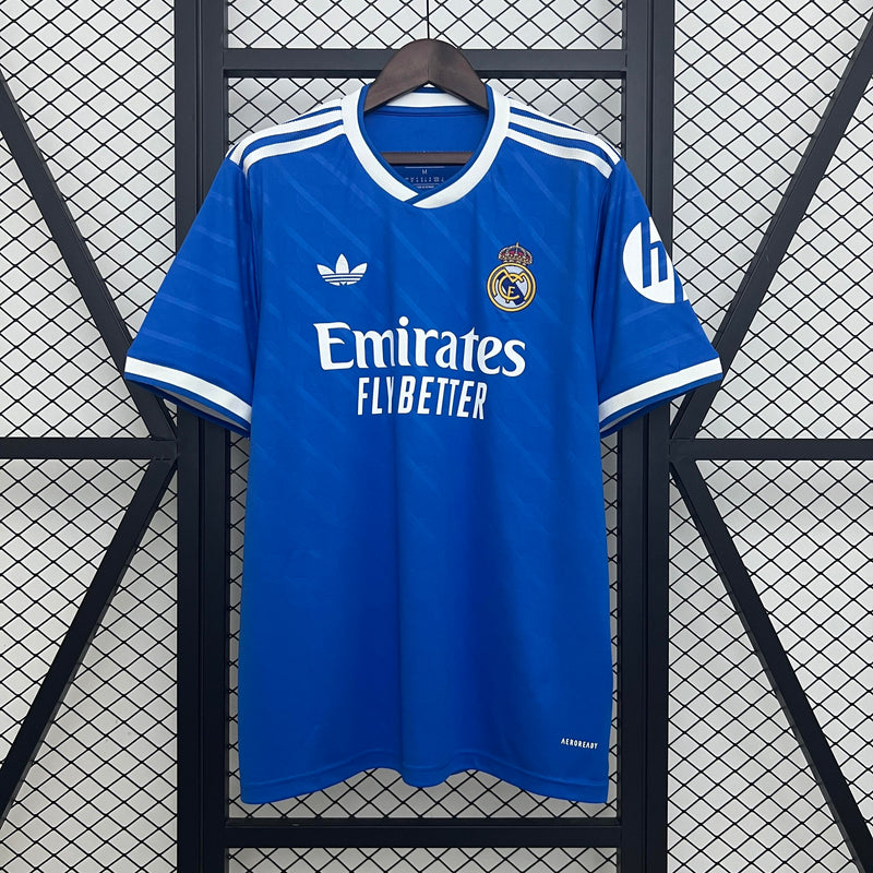 camisa-camiseta-real-madrid-adidas-emirates-fly-better-versao-torcedor-masculina-25-26-third-away-fora-iii-terceira-3-branca-branco-azul_1