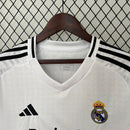 camisa-camiseta-real-madrid-adidas-emirates-fly-better-versao-versao-torcedor-feminina-24-25-home-casa-i-principal-1-preta-branca-preto-branco-kylian-mbappe_3