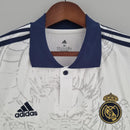 camisa-camiseta-real-madrid-adidas-emirates-fly-better-versao-versao-torcedor-masculina-22-23-edicao-edicao-especial-branca-azul-dragao_1