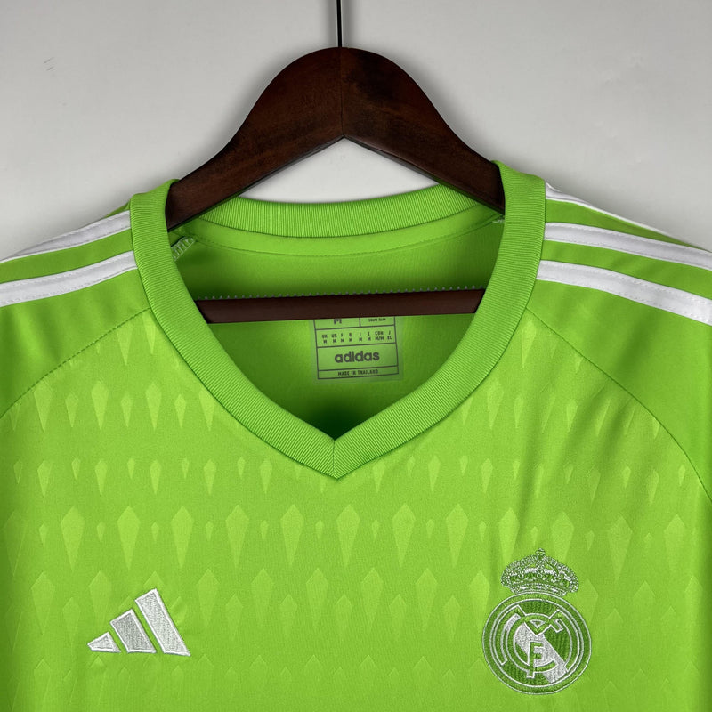camisa-camiseta-real-madrid-adidas-emirates-fly-better-versao-versao-torcedor-masculina-23-24-goleiro-verde-branca-branco_2