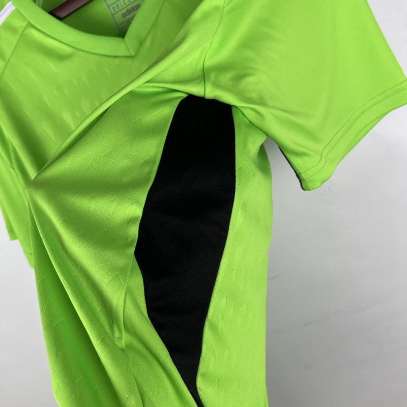 camisa-camiseta-real-madrid-adidas-emirates-fly-better-versao-versao-torcedor-masculina-23-24-goleiro-verde-branca-branco_6