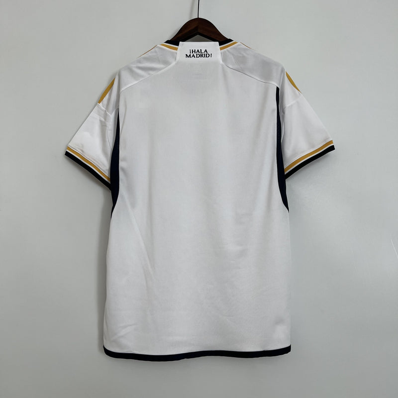 camisa-camiseta-real-madrid-adidas-emirates-fly-better-versao-versao-torcedor-masculina-23-24-home-casa-principal-i-branca-branco-amarela-amarelo_5