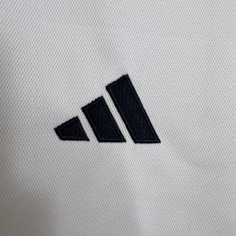 camisa-camiseta-real-madrid-adidas-emirates-fly-better-versao-versao-torcedor-masculina-23-24-home-casa-principal-i-branca-branco-amarela-amarelo_7