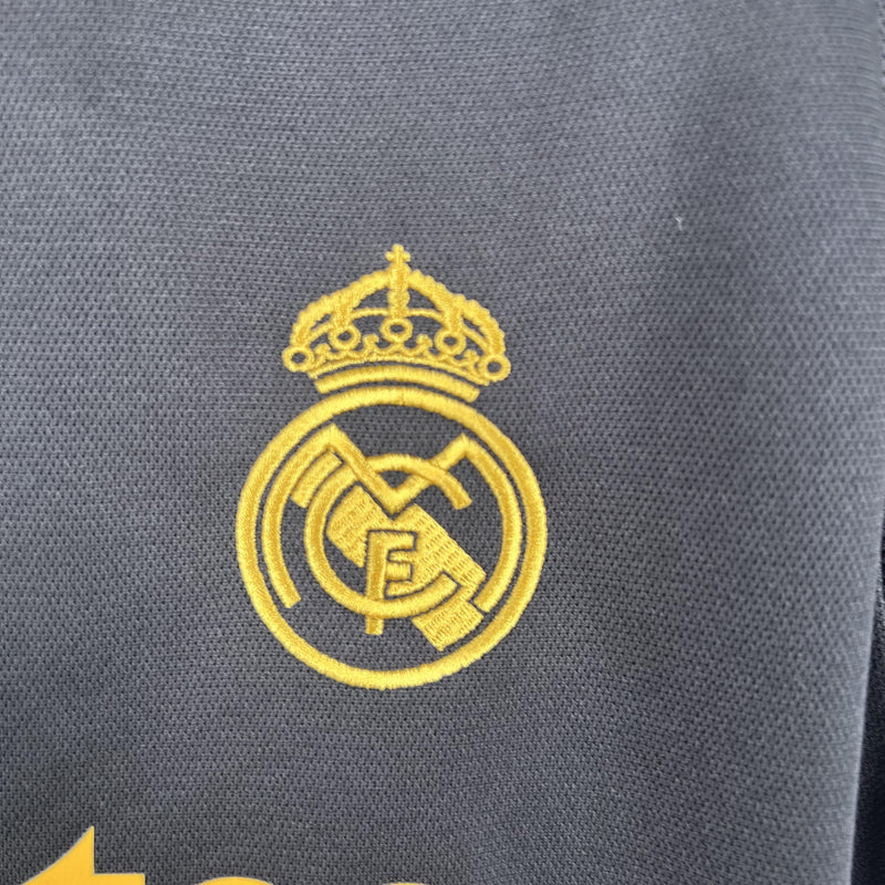 camisa-camiseta-real-madrid-adidas-emirates-fly-better-versao-versao-torcedor-masculina-23-24-third-away-fora-terceira-iii-preta-preto-amarela-amare